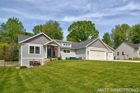 Exterior - 4072 Ronalds, Dorr, MI 49323 photo 1 of 4
