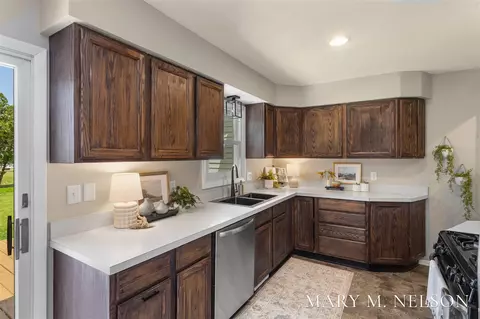 Kitchen - 4146 Sandy, Dorr, MI 49323 photo 2 of 2