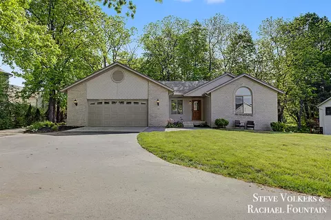 2006 Burton Knl, Grand Rapids, MI 49546