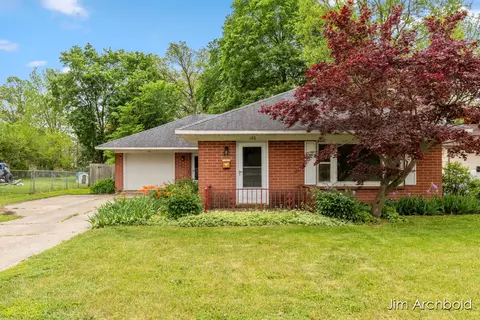146 Bellevue, Grand Rapids, MI 49548