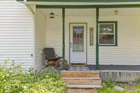 Exterior - 320 E Main, Saranac, MI 48881 photo 2 of 8