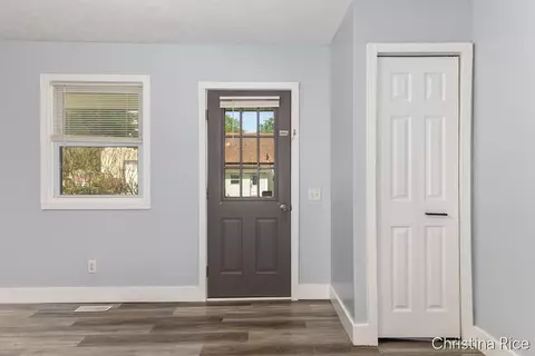 Entry Way - 320 E Main, Saranac, MI 48881 photo 1 of 1