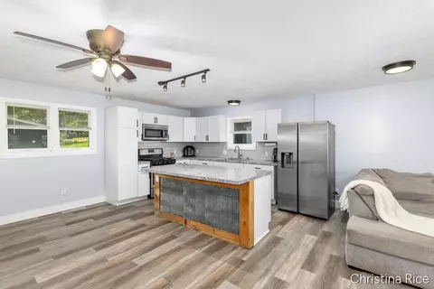 Kitchen - 320 E Main, Saranac, MI 48881 photo 1 of 3