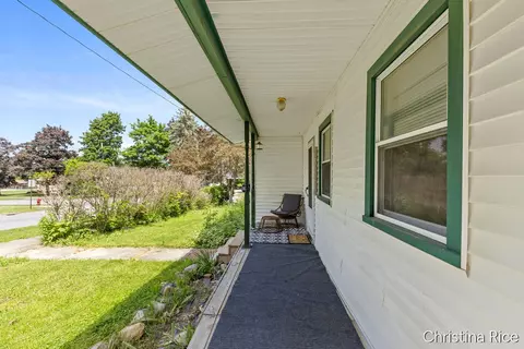 Exterior - 320 E Main, Saranac, MI 48881 photo 1 of 8