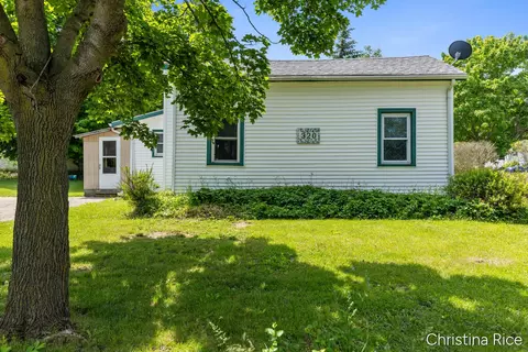 Exterior - 320 E Main, Saranac, MI 48881 photo 6 of 8