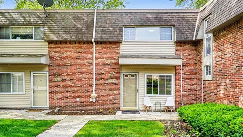 515 Long Shr, Ann Arbor, MI 48105