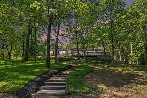3415 Bewell, Lowell, MI 49331