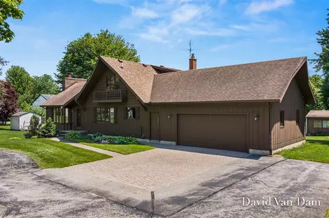 1050 64th, Byron Center, MI 49315