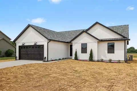 124 Jeremy, Constantine, MI 49042 photo 3