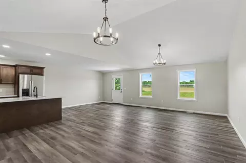 124 Jeremy, Constantine, MI 49042 photo 5