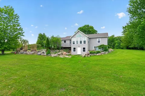 Exterior - 5569 S Corey, Perry, MI 48872 photo 6 of 14