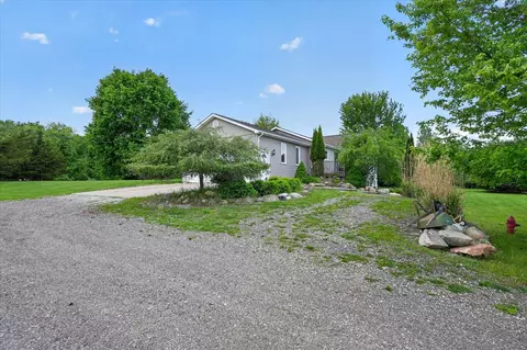 Exterior - 5569 S Corey, Perry, MI 48872 photo 2 of 14