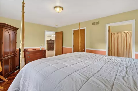 Bedroom - 5569 S Corey, Perry, MI 48872 photo 3 of 7