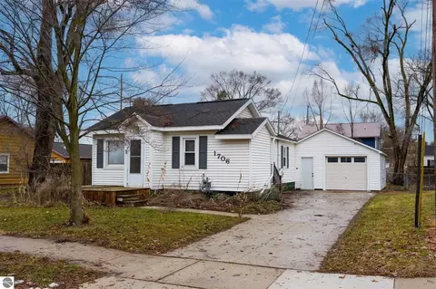 1706 W Michigan, Mount Pleasant, MI 48858