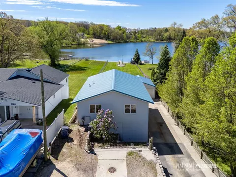 13395 Lime Lk, Sparta, MI 49345