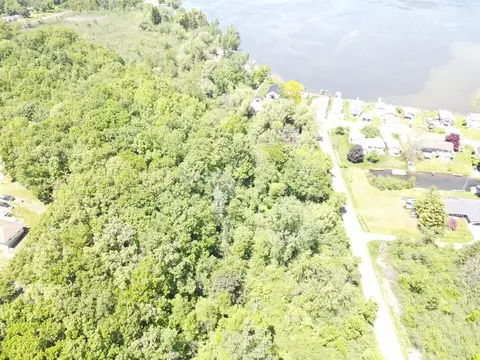 Ambs, Jackson, MI 49201