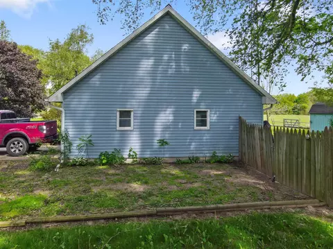 Exterior - 5641 E Orch, Delton, MI 49046 photo 4 of 5