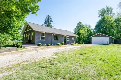 6027 Superior, Coloma, MI 49038