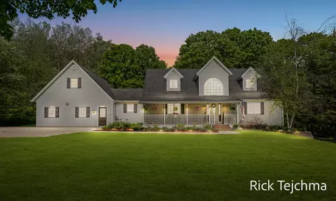 10345 Red Oak, Howard City, MI 49329