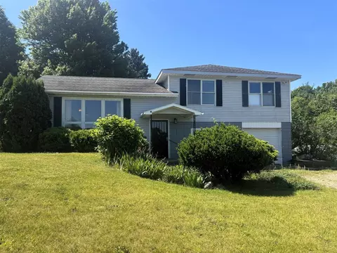 13399 Riverside, Constantine, MI 49042