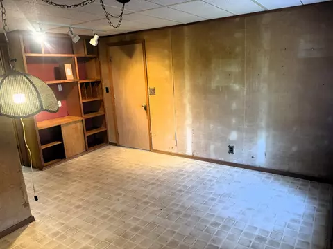 Living - 13399 Riverside, Constantine, MI 49042 photo 3 of 3