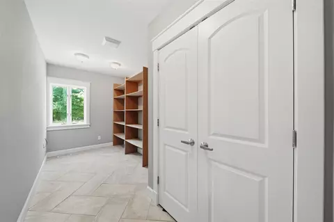 Entry Way - 5206 Page, Jackson, MI 49201 photo 2 of 2