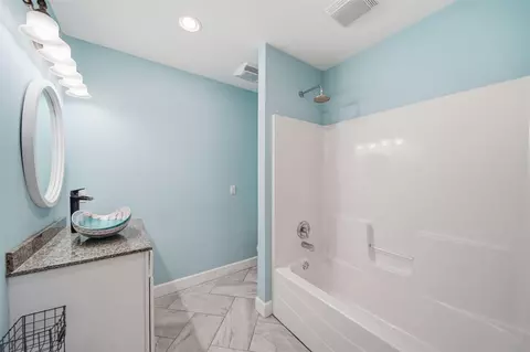 Bath - 5206 Page, Jackson, MI 49201 photo 1 of 2