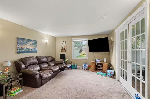 Living - 1230 Longfellow, Jackson, MI 49202 photo 1 of 2