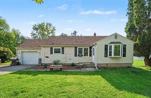 1230 Longfellow, Jackson, MI 49202