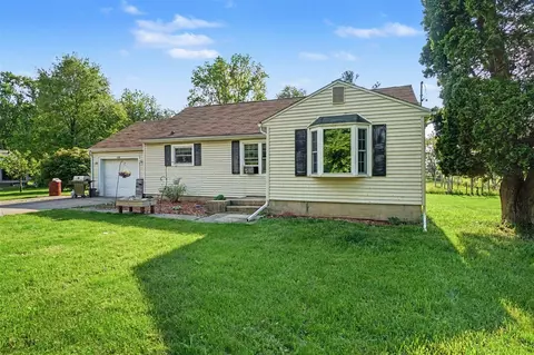 Exterior - 1230 Longfellow, Jackson, MI 49202 photo 2 of 9