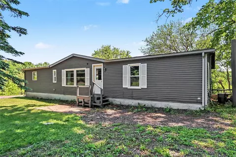 6082 E V, Vicksburg, MI 49097