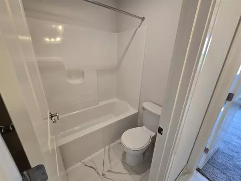Bath - 11655 Hillside, Dexter, MI 48130 photo 5 of 6