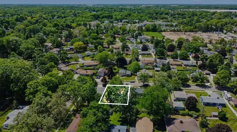 View/Area - 2117 Edwin, Lansing, MI 48911 photo 8 of 9