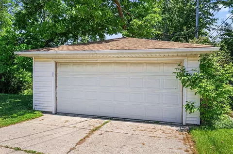 Exterior - 2117 Edwin, Lansing, MI 48911 photo 6 of 8