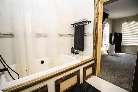 Bath - 10877 Floating Brg, Marcellus, MI 49067 photo 2 of 3