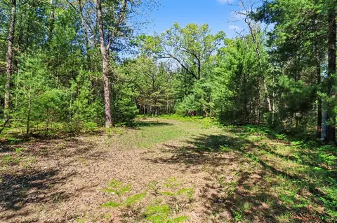 Exterior - 7766 E Bradshaw, Branch, MI 49402 photo 8 of 10