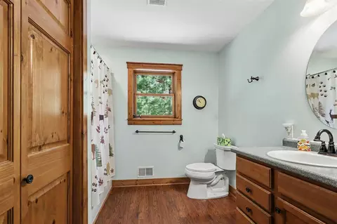 Bath - 7766 E Bradshaw, Branch, MI 49402 photo 1 of 1