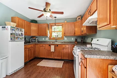 Kitchen - 7766 E Bradshaw, Branch, MI 49402 photo 4 of 4