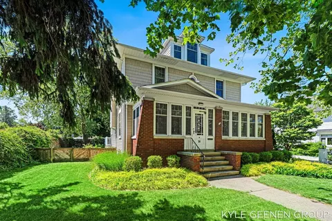 14 E 24th, Holland, MI 49423