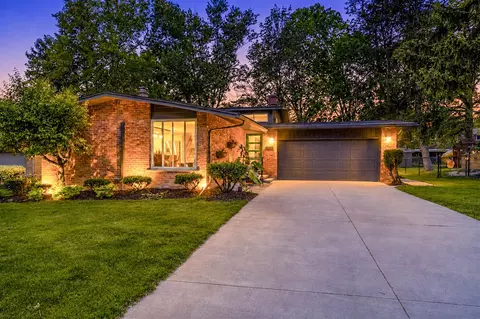 2740 Manchester, Ann Arbor, MI 48104