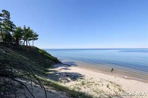 3383 Winnetaska, Norton Shores, MI 49441