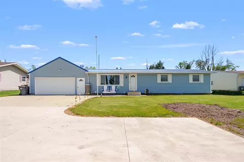 2975 W W, Schoolcraft, MI 49087