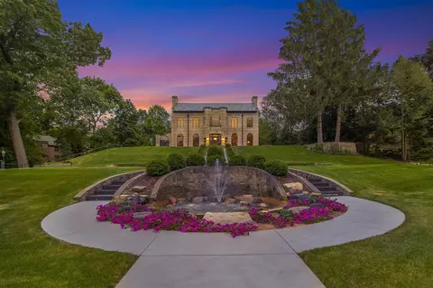 1405 Long, Kalamazoo, MI 49008