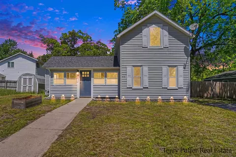 416 Pine, Fruitport, MI 49415