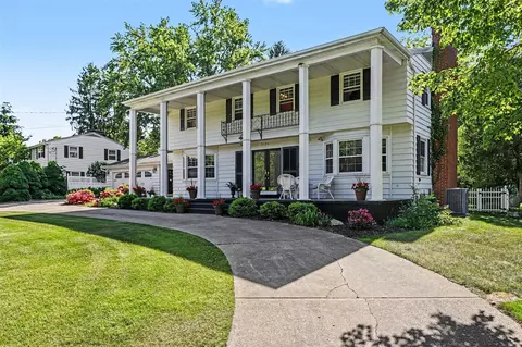 2106 Aberdeen, Kalamazoo, MI 49008