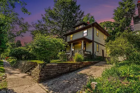 1330 W Maple, Kalamazoo, MI 49008