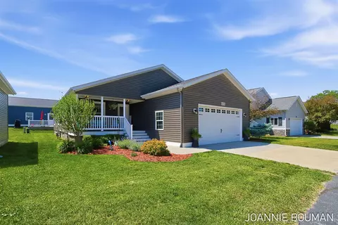 5230 E Sunfield, Holland, MI 49423