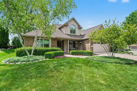 451 Castlebury, Saline, MI 48176