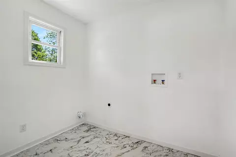 230 N N Un, Ithaca, MI 48847 photo 22