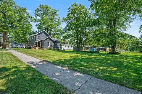 230 N N Un, Ithaca, MI 48847 photo 2